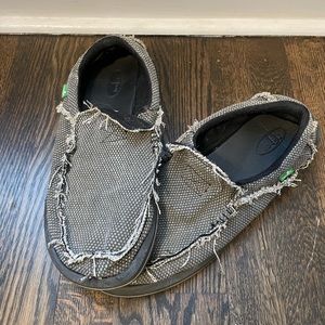 Sanuk shoes